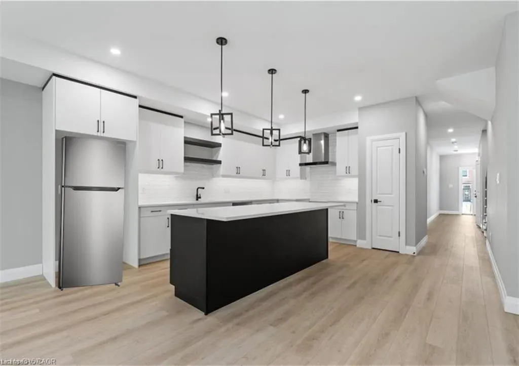 114 Kehl Street, #Upper Unit