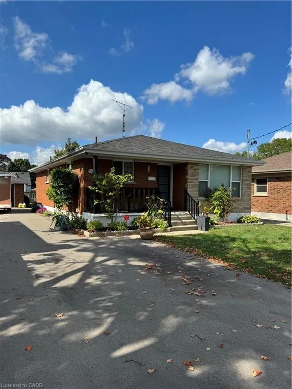 136 Grand Street, #Main Fl