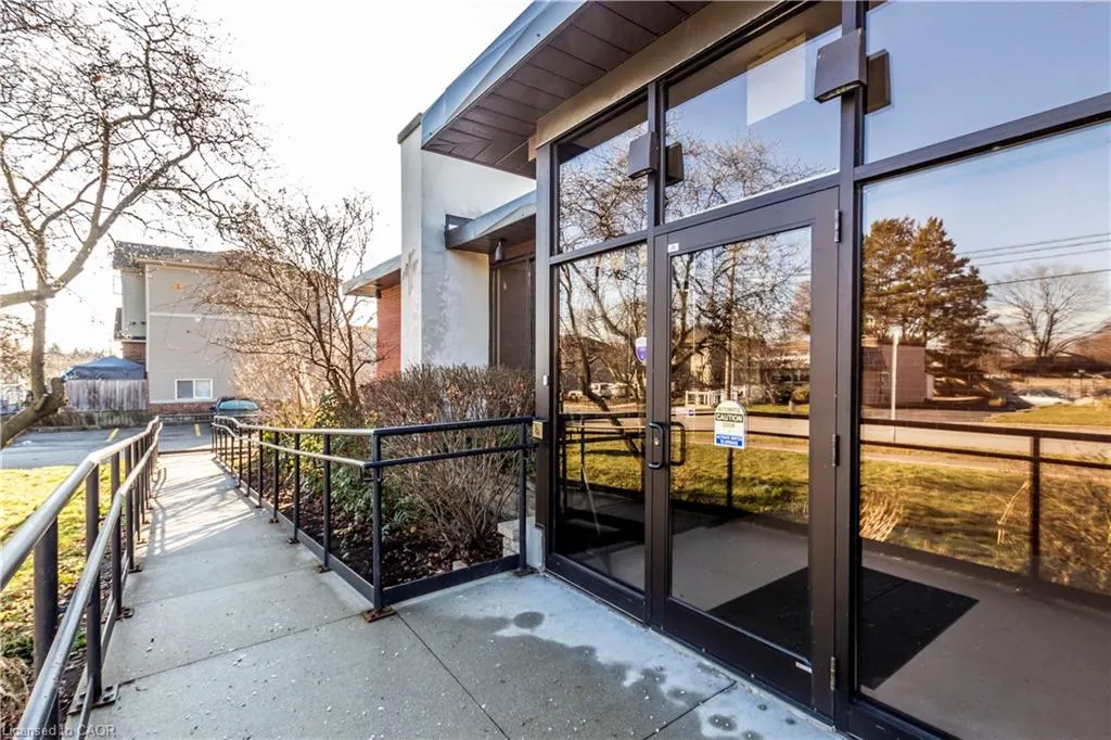 275 Lawrence Avenue, #7