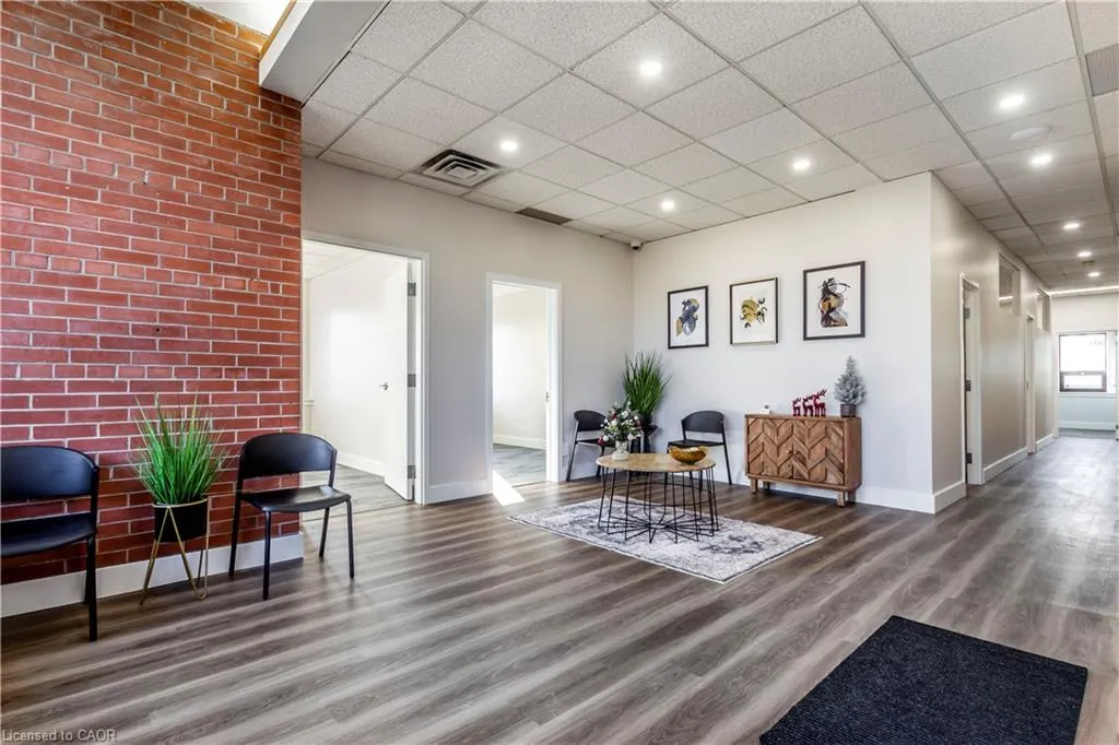 275 Lawrence Avenue, #7