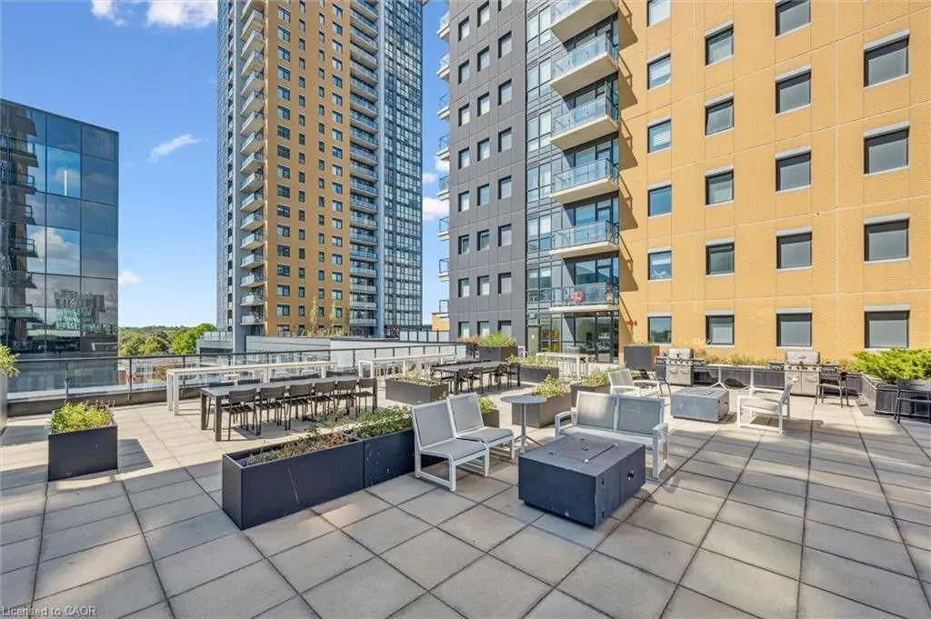 100 Garment Street, #902