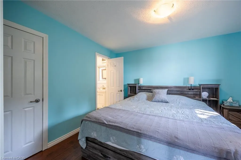 16 Snider Crescent