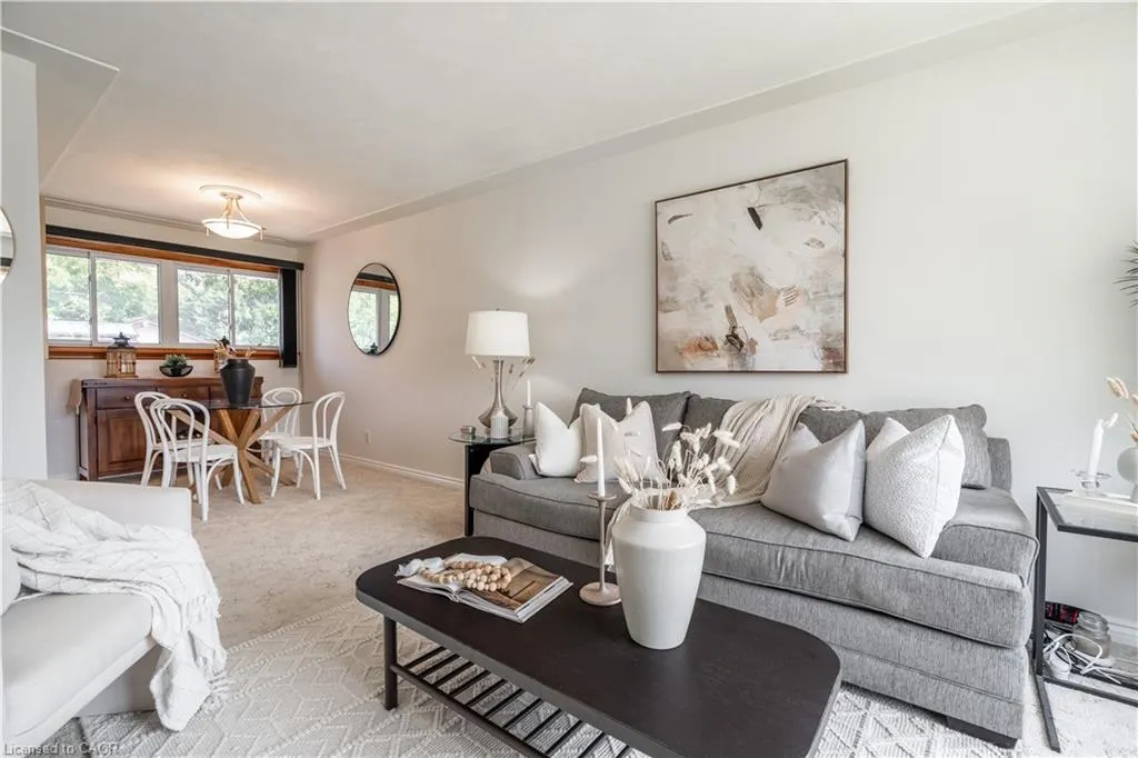 7 Kenwood Crescent