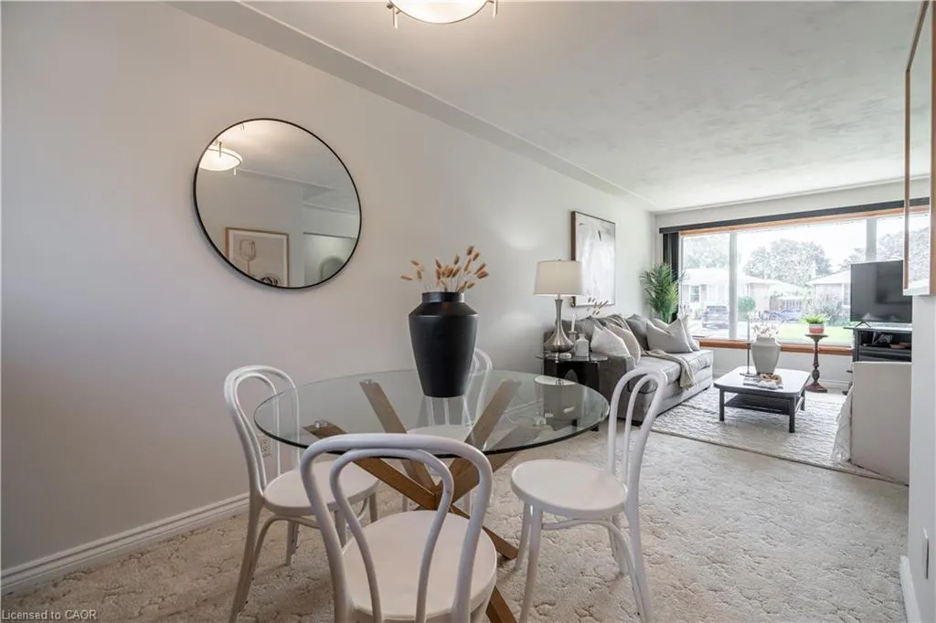 7 Kenwood Crescent