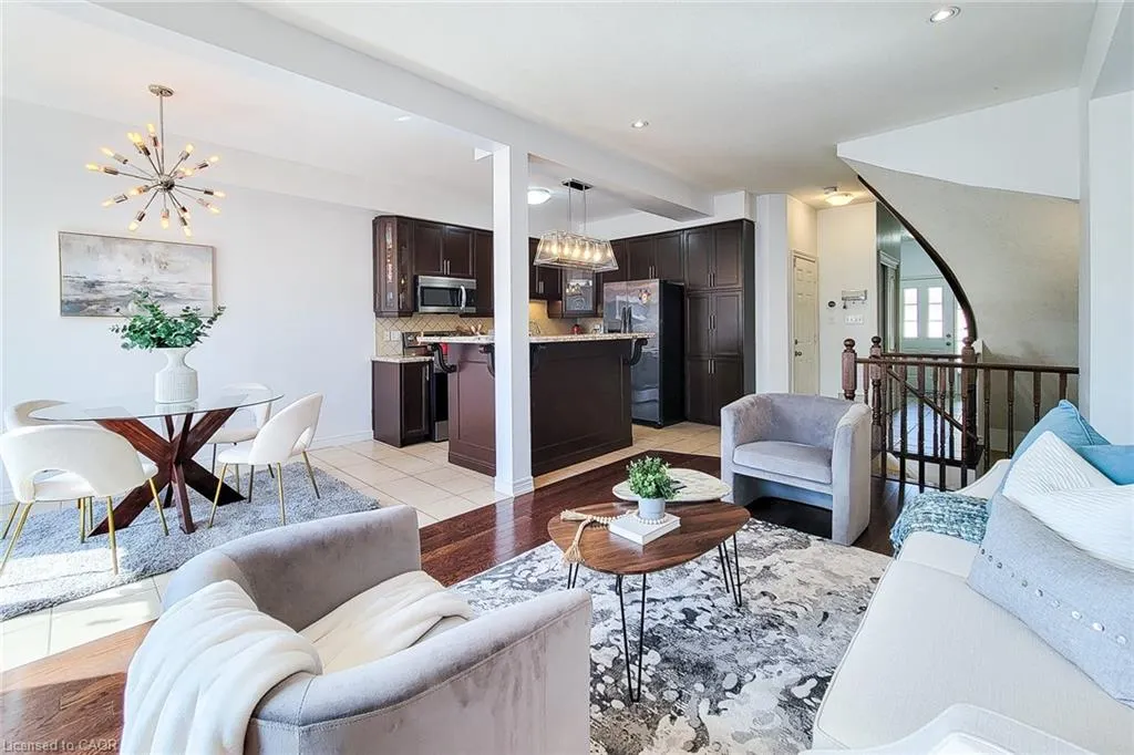 33 Marina Point Crescent