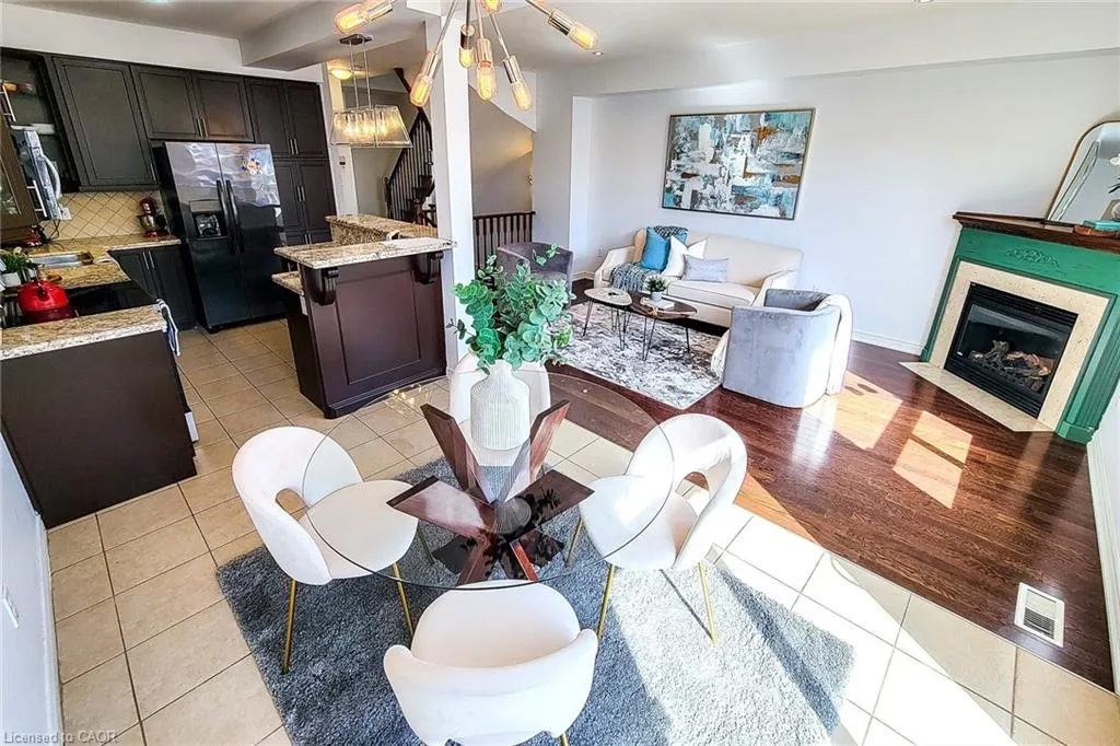 33 Marina Point Crescent