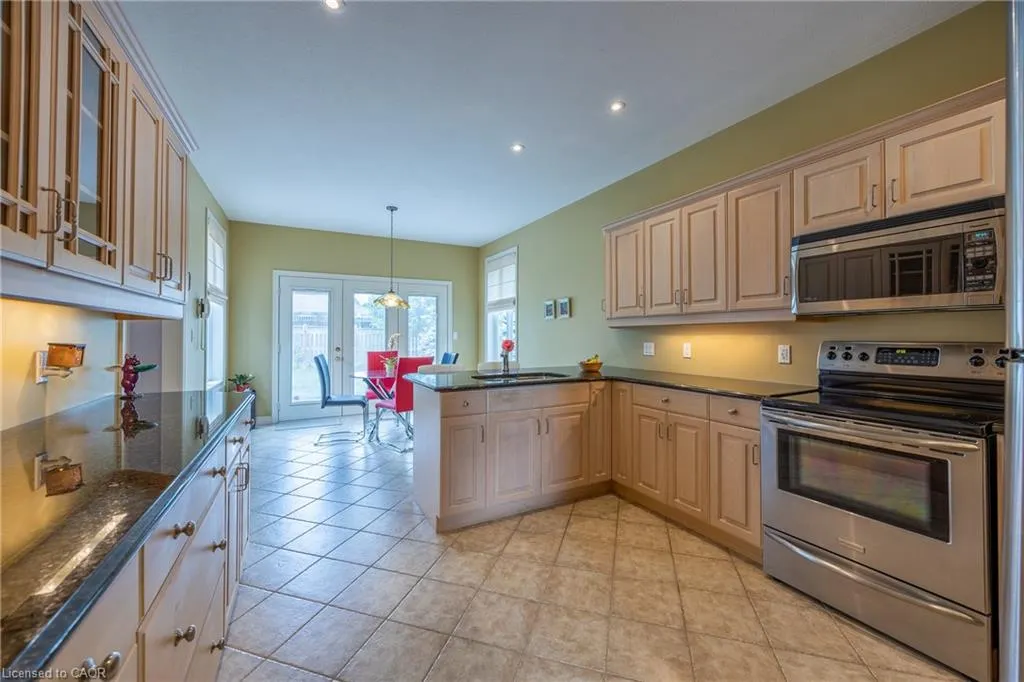 17 Werret Avenue