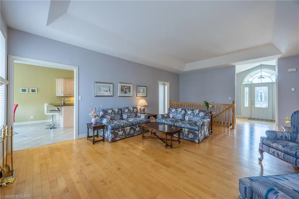 17 Werret Avenue