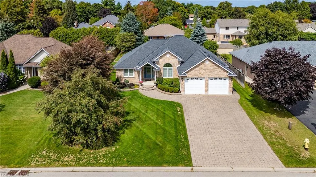 17 Werret Avenue