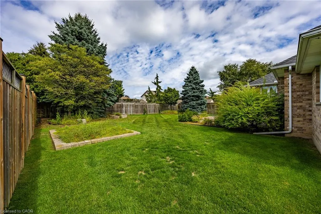 17 Werret Avenue