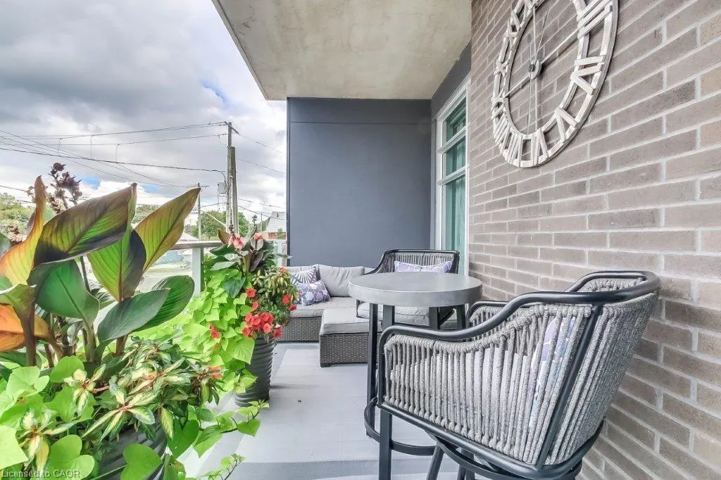 38 Harbour Street, #214