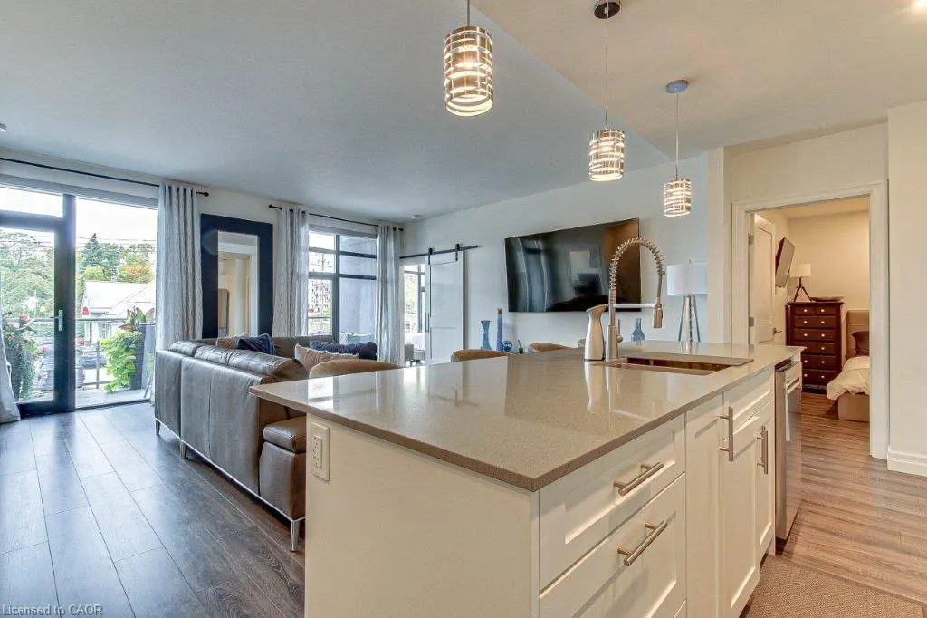 38 Harbour Street, #214