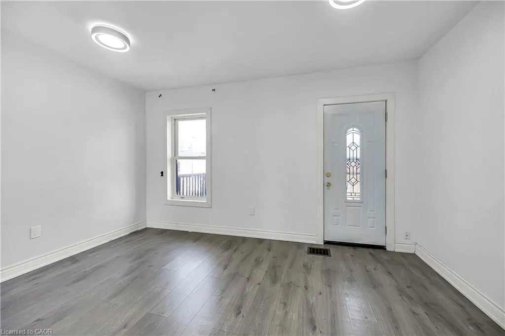 334 Cannon Street E