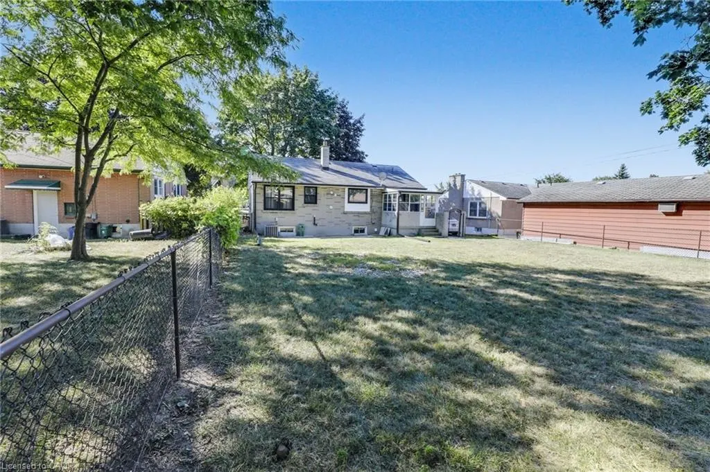 18 Tweedsmuir Avenue