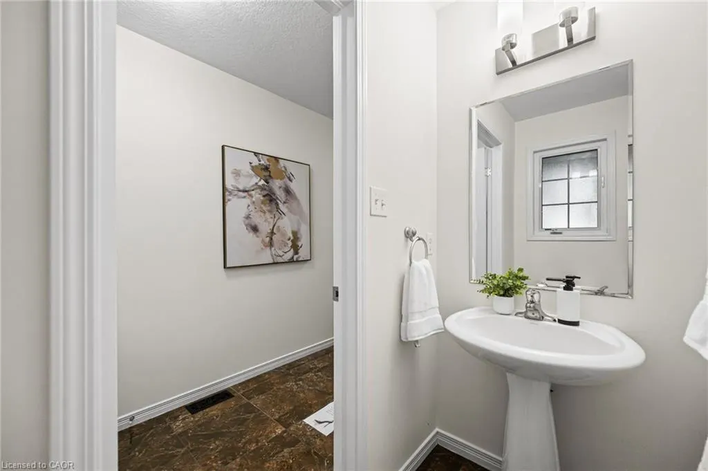 6 Upper Mercer Street, #D16