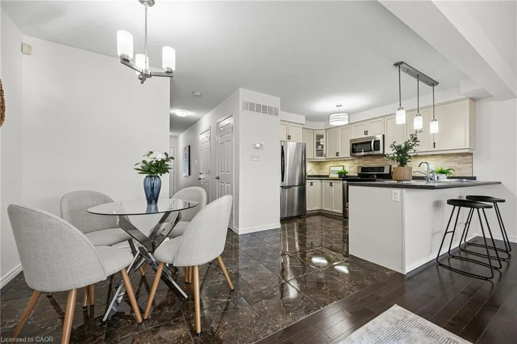 6 Upper Mercer Street, #D16