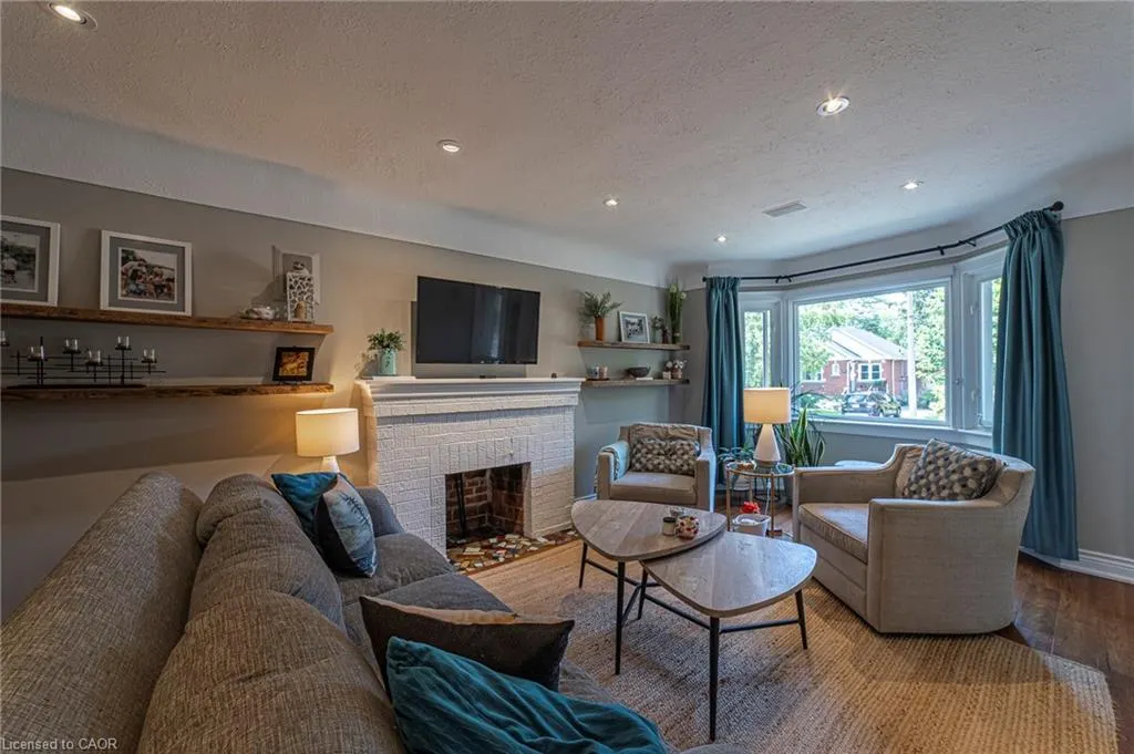 38 Kenmore Road