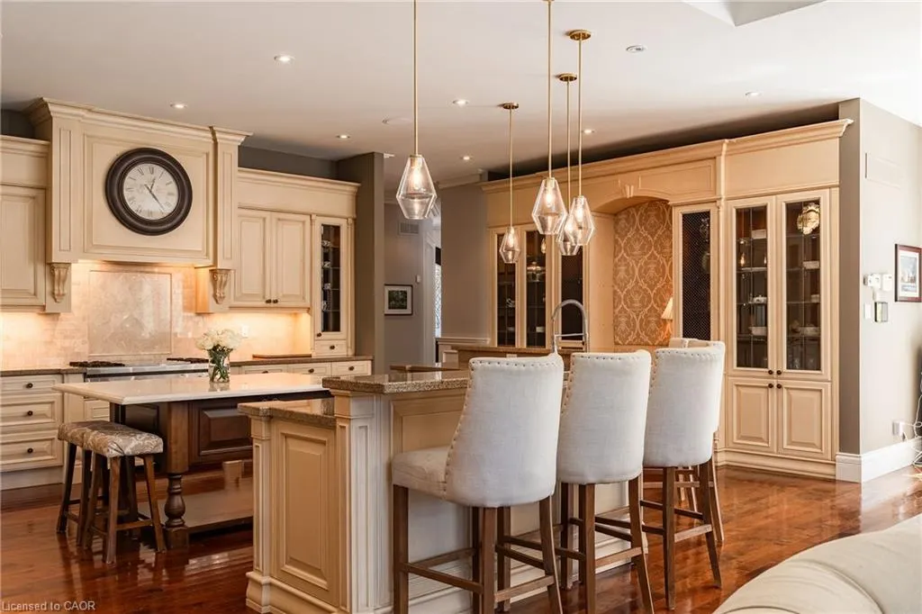 38 Shorewood Place