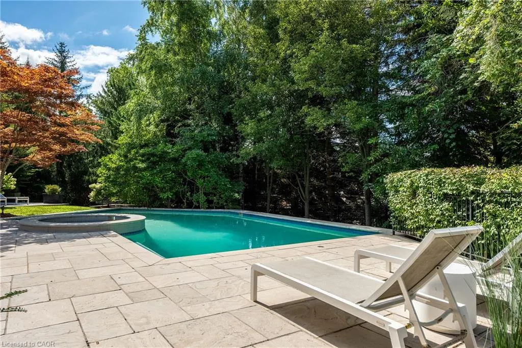 38 Shorewood Place