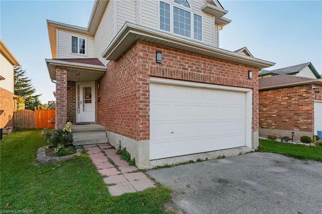 81 Eastforest Trail