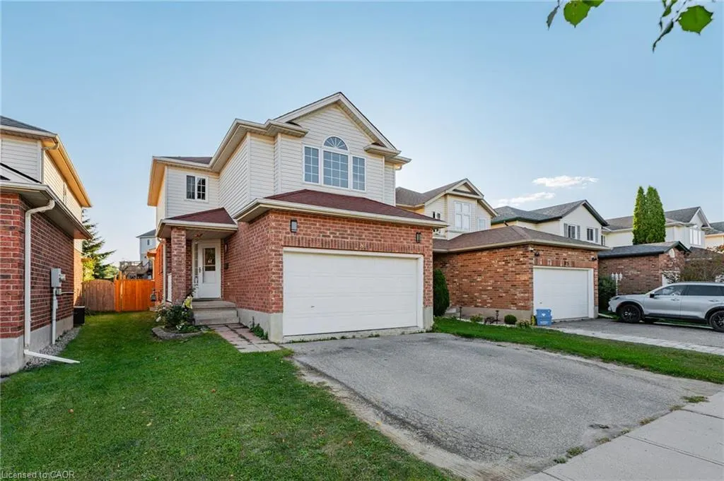 81 Eastforest Trail