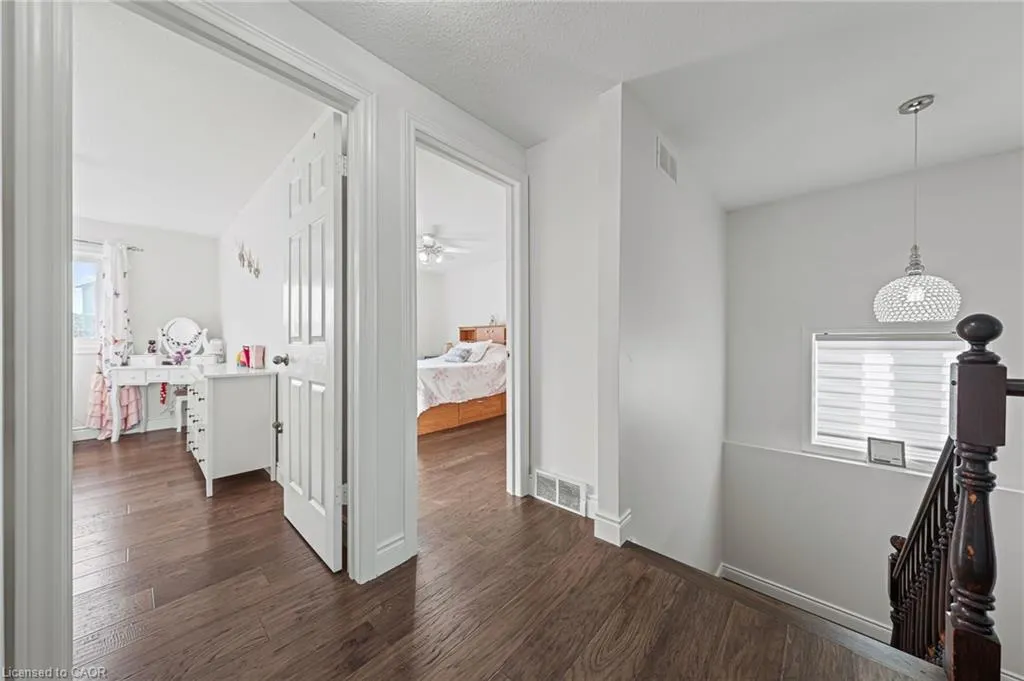 81 Eastforest Trail