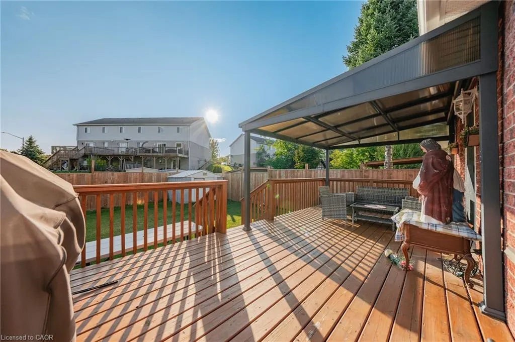 81 Eastforest Trail