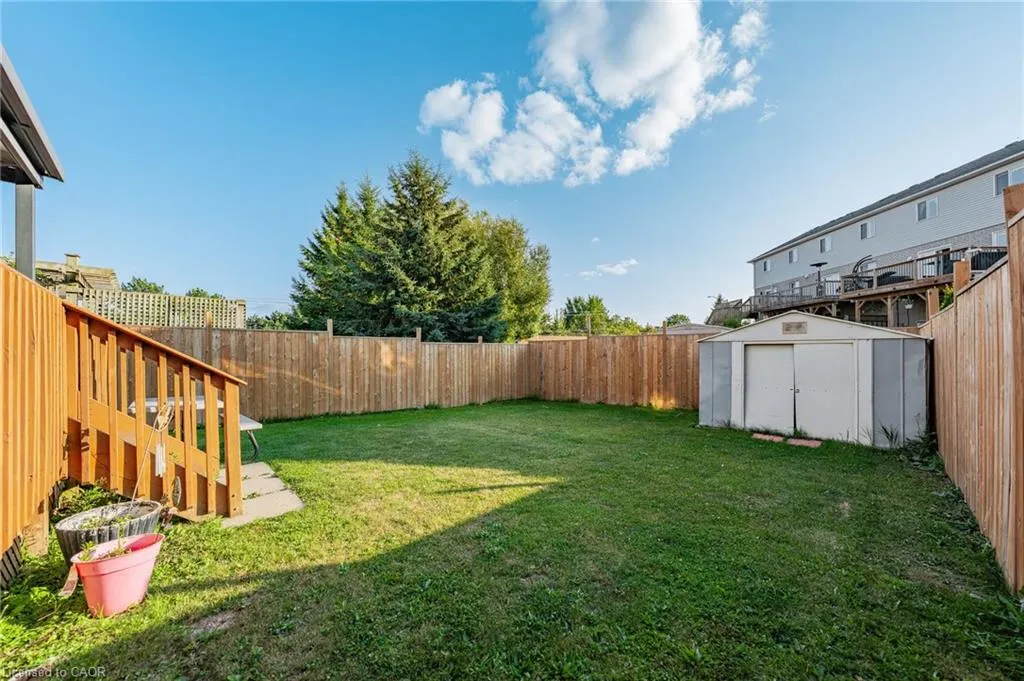 81 Eastforest Trail