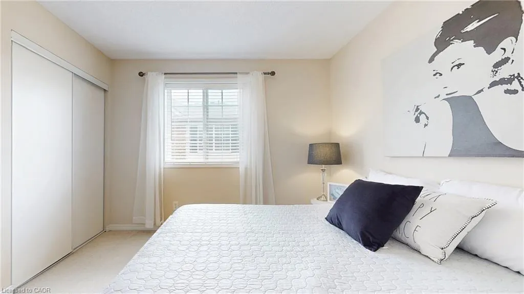 950 Highland Road W, #6