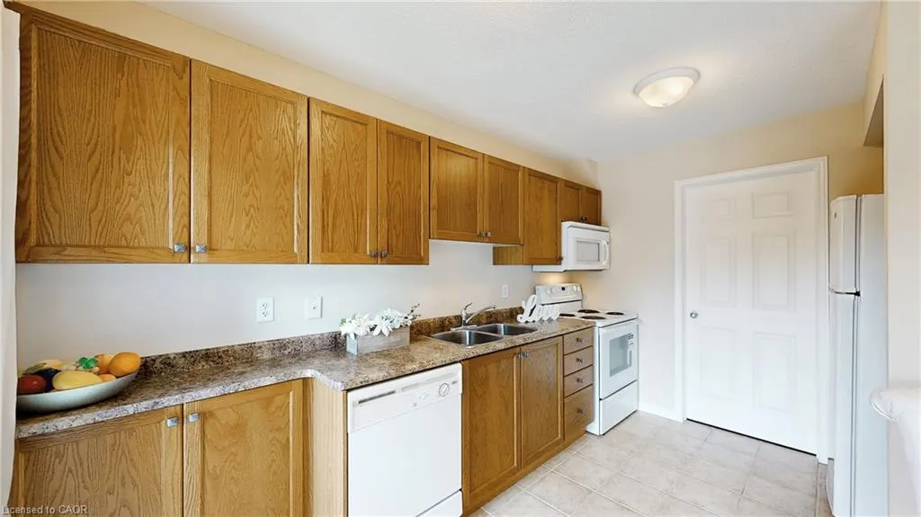 950 Highland Road W, ##6