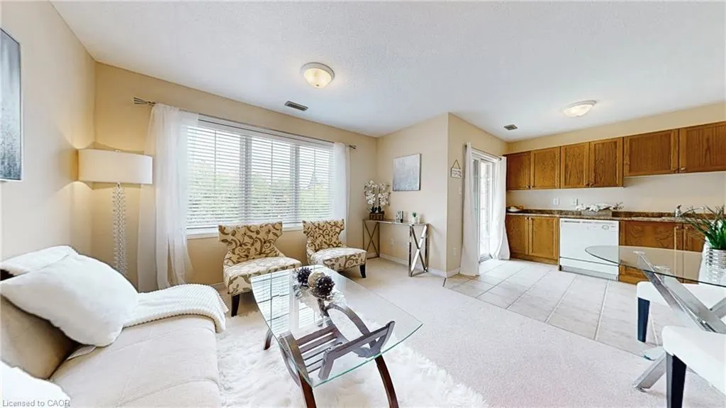 950 Highland Road W, ##6