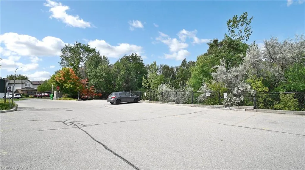 950 Highland Road W, ##6