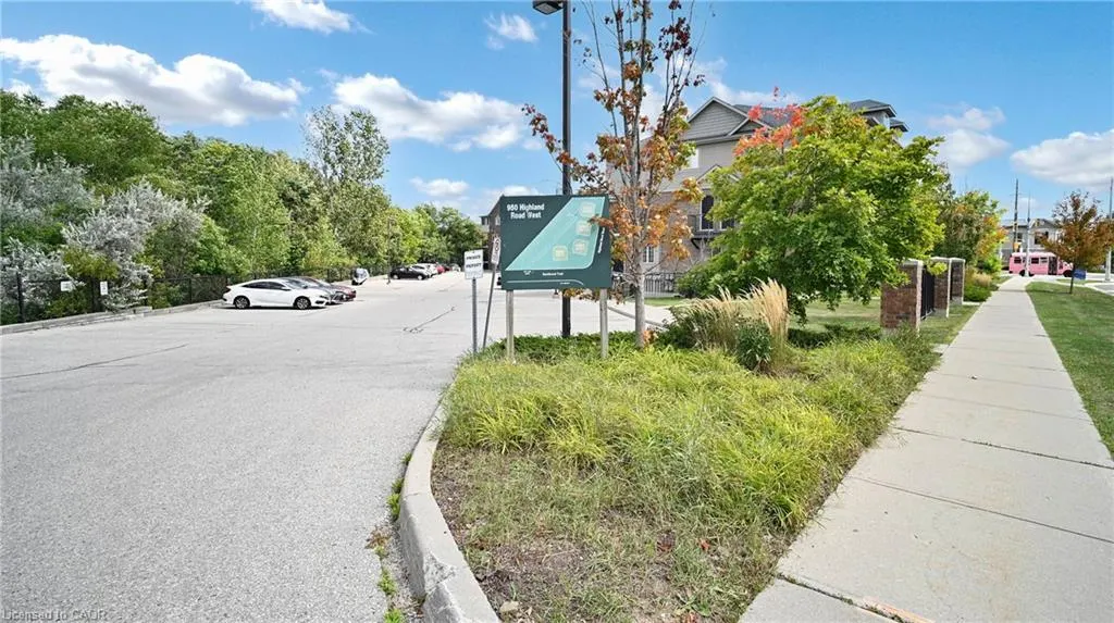 950 Highland Road W, #6