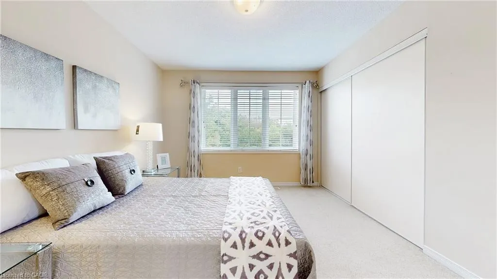 950 Highland Road W, ##6