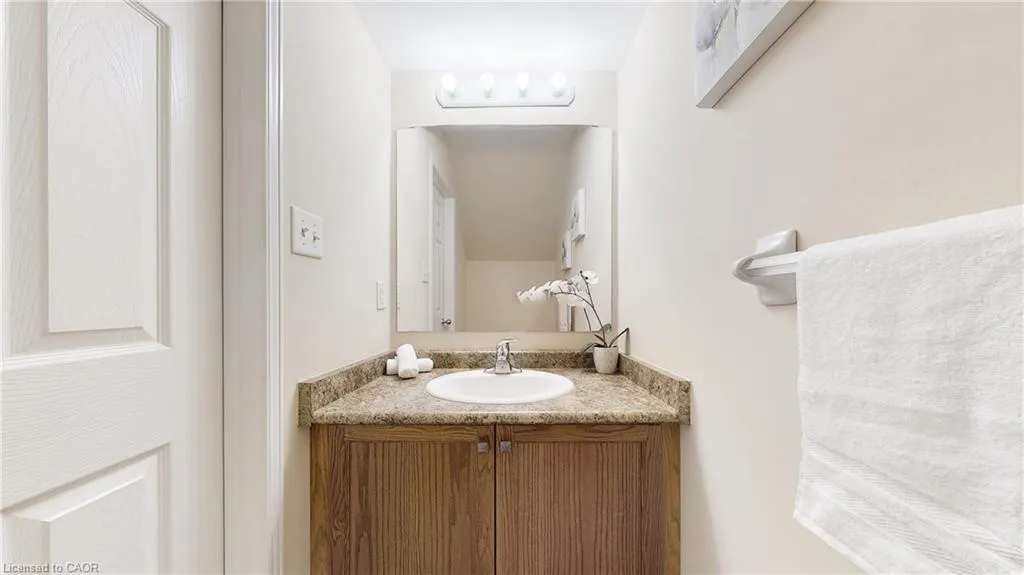 950 Highland Road W, ##6