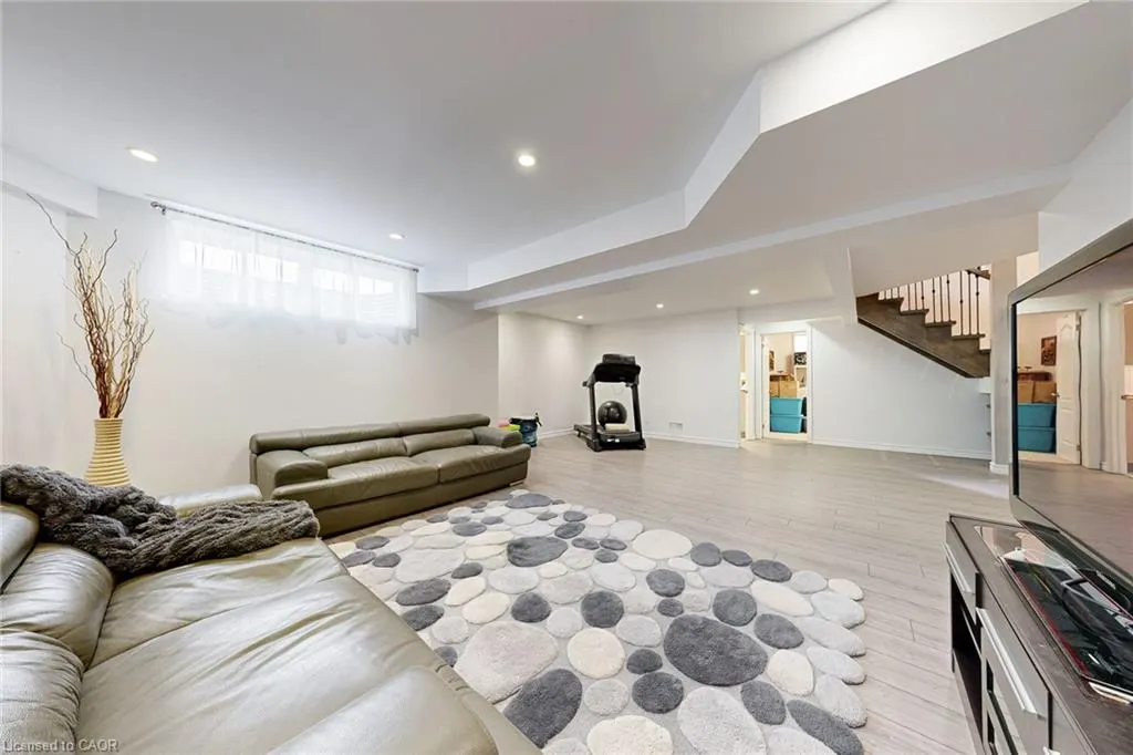 3205 Rolling Stone Court