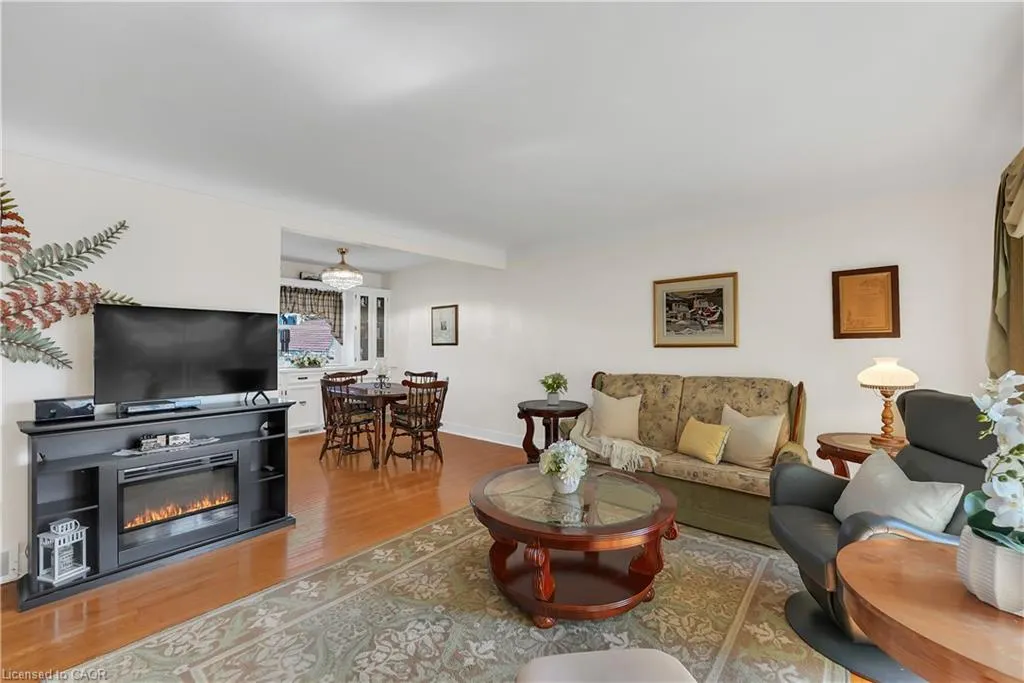11 Riverview Drive
