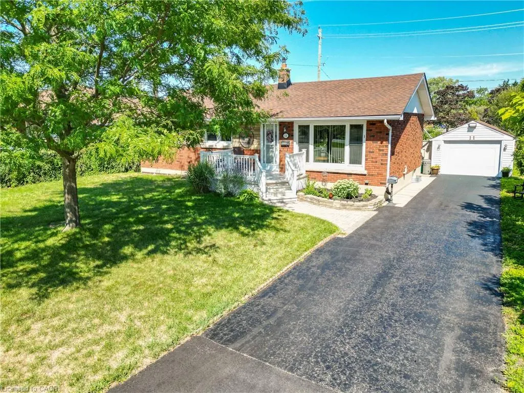 11 Riverview Drive