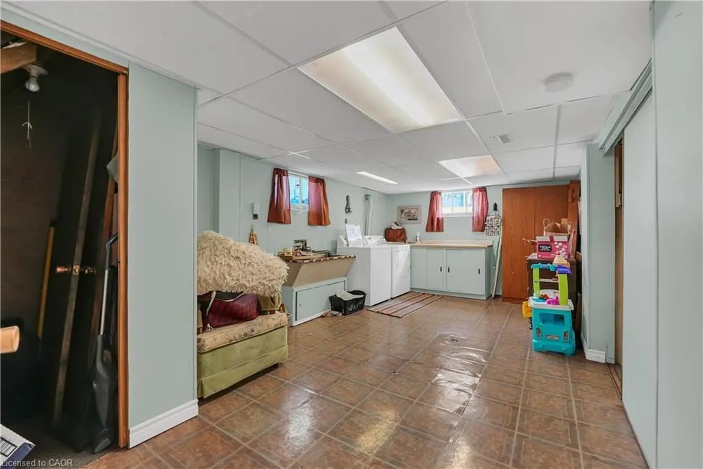 11 Riverview Drive