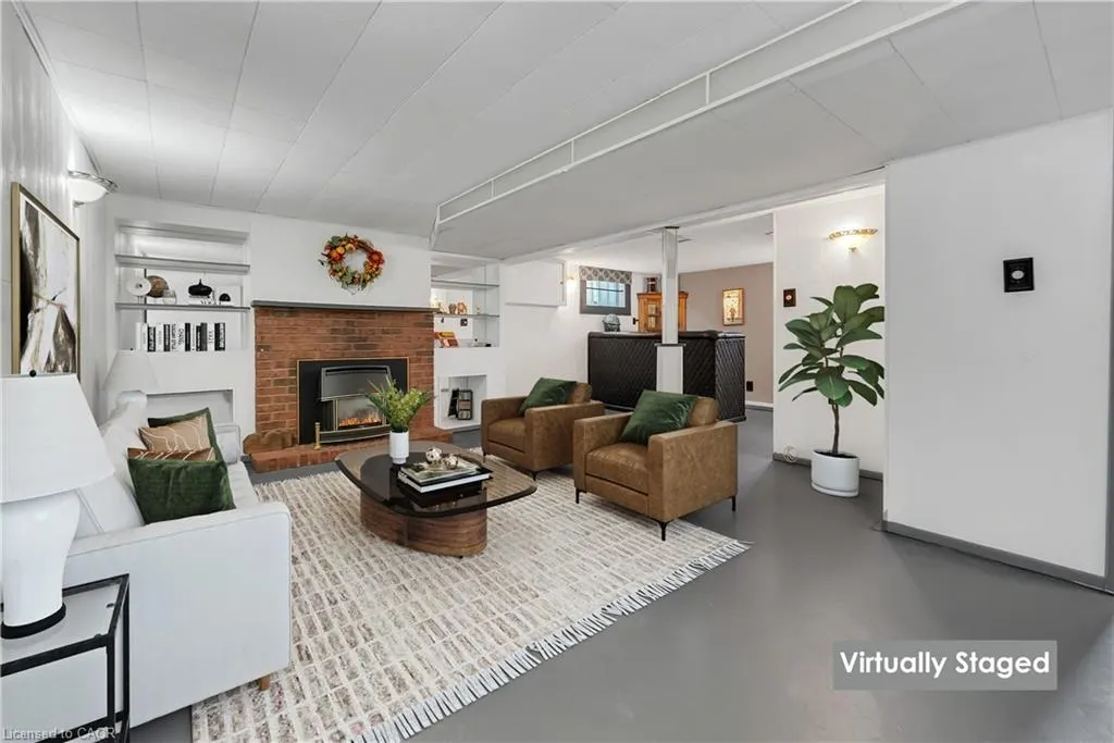 11 Riverview Drive