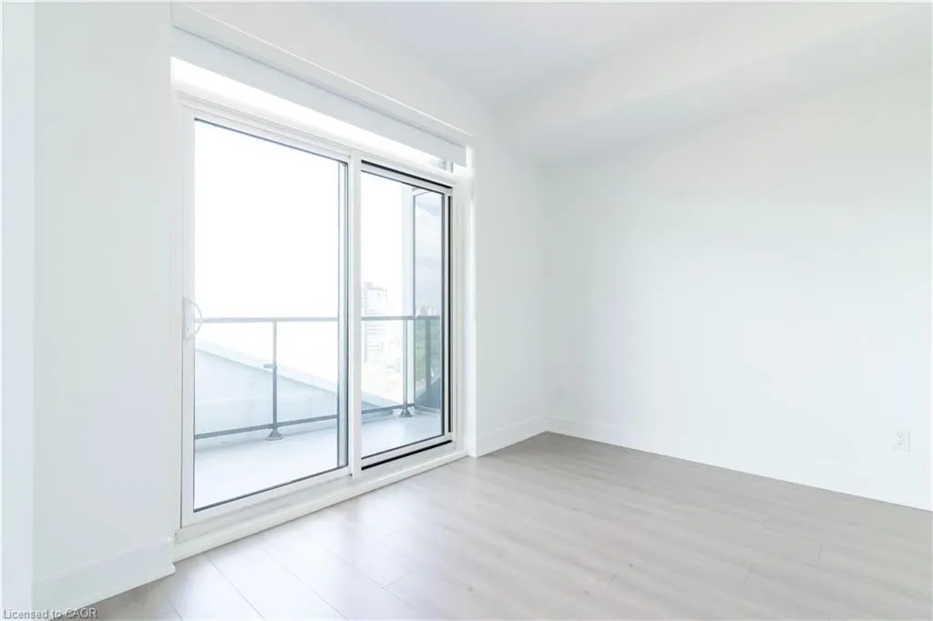 25 Wellington Street S, #1111