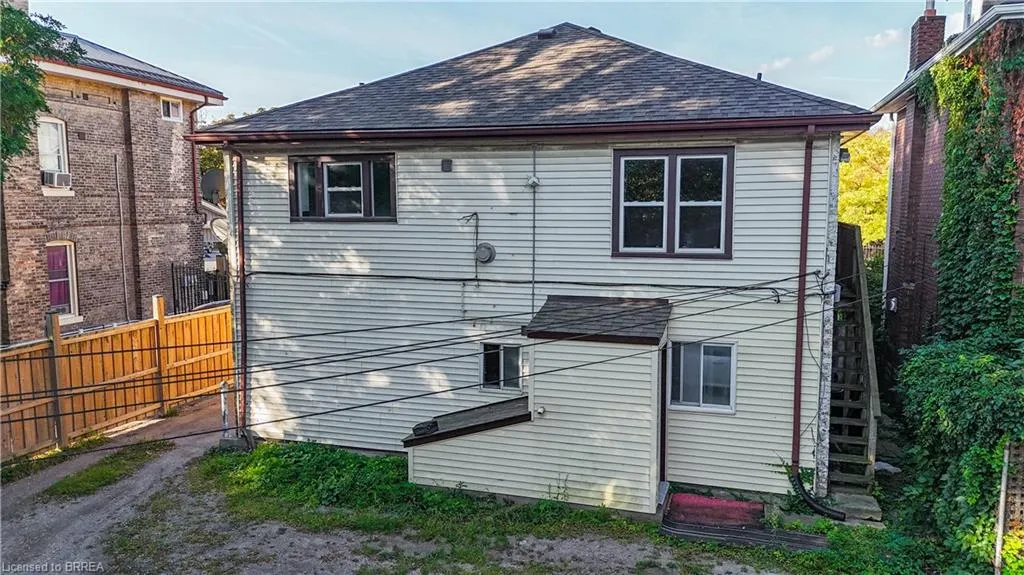 113 Brant Avenue