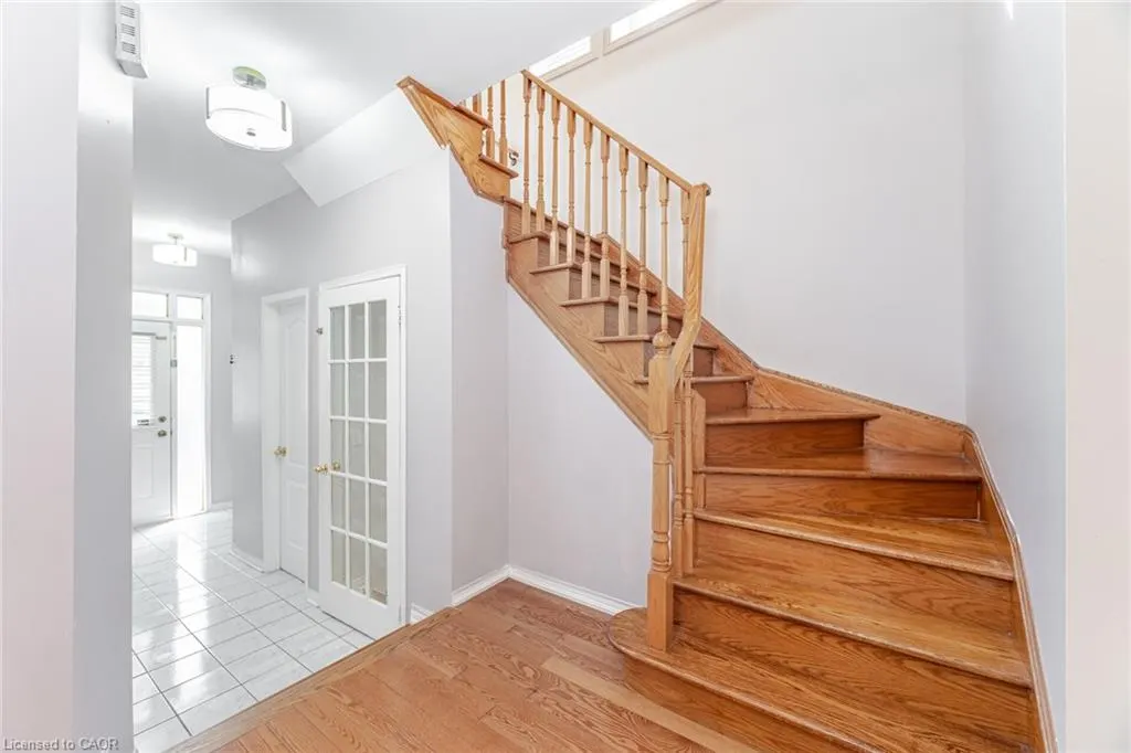 833 Scollard Court, #30