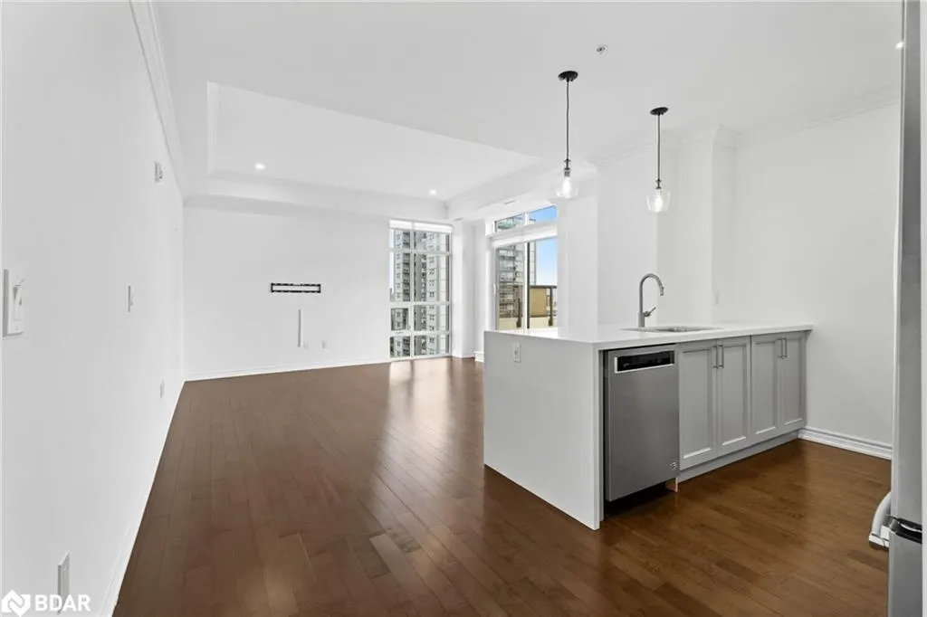 81 Robinson Street Street, #1106