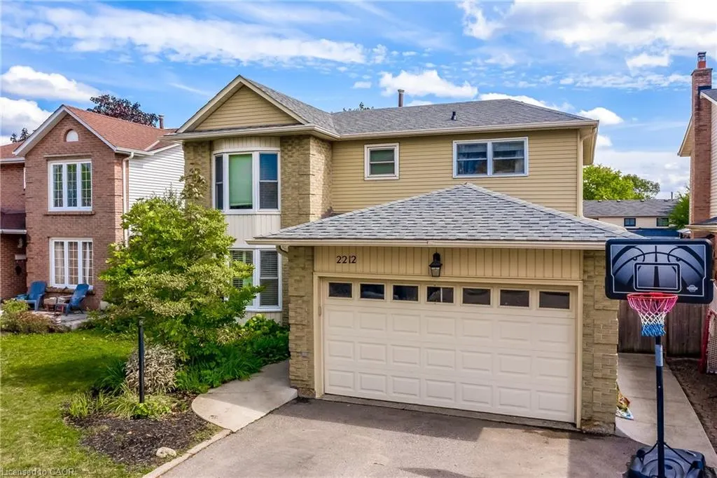 2212 Melissa Crescent
