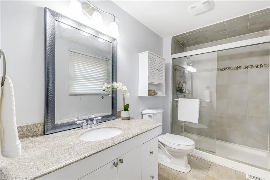 2212 Melissa Crescent