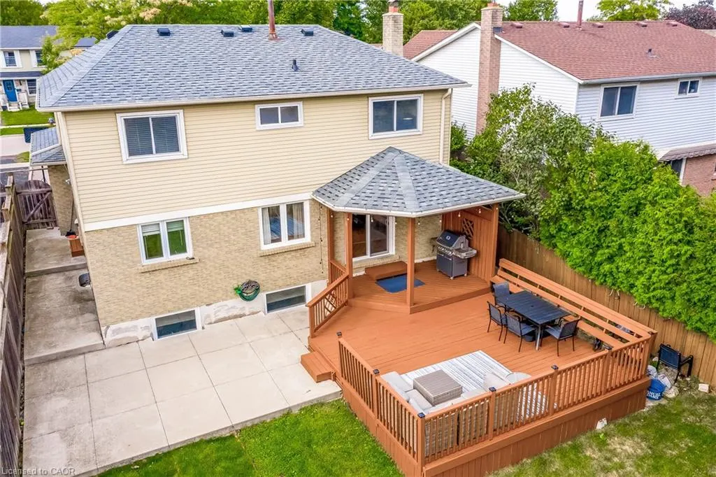 2212 Melissa Crescent