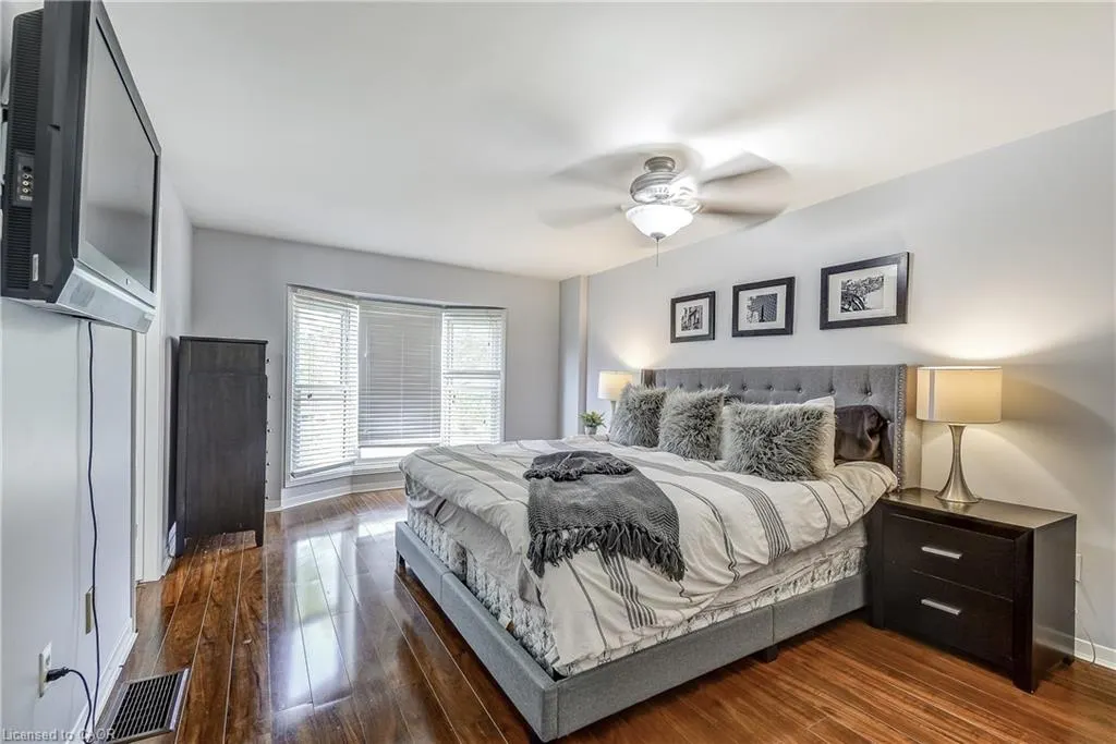 2212 Melissa Crescent