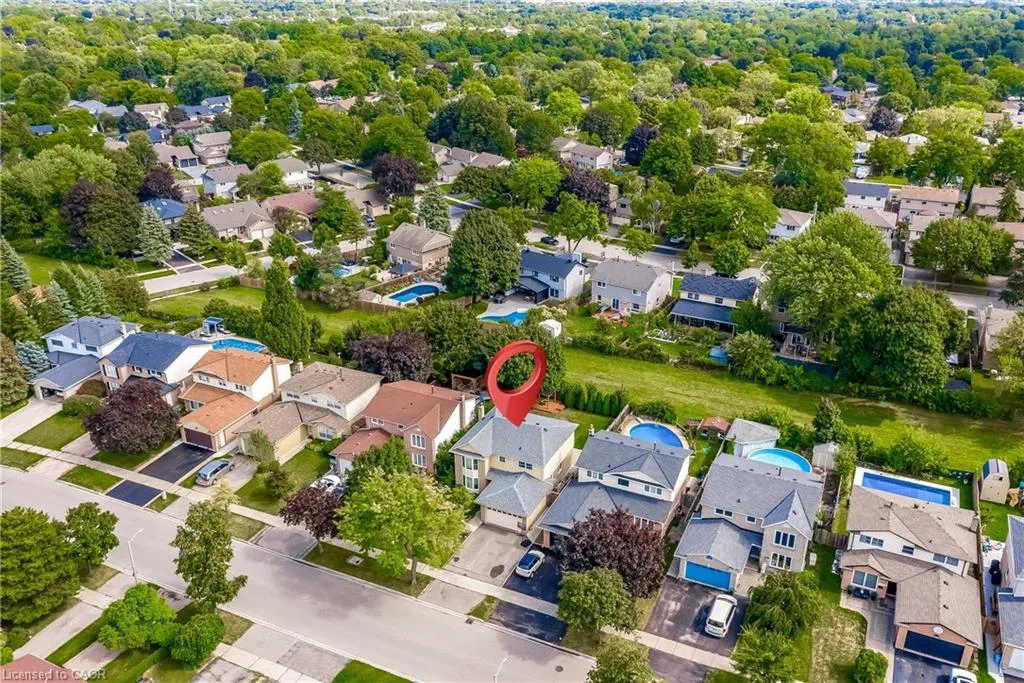 2212 Melissa Crescent