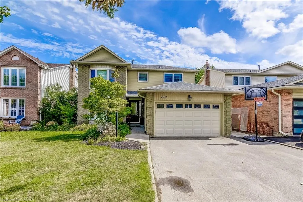 2212 Melissa Crescent